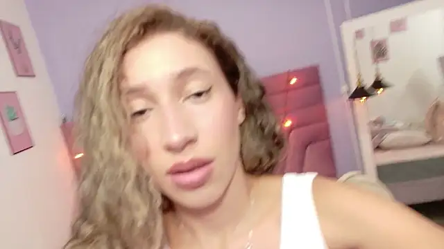 Snapshot of Beautifulskinny18 chatting on 8, 2, 2026 Beautifulskinny18 online show from 8, 2, 2026