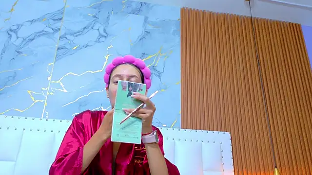 Beautifulskinny18 online show from 14, 9, 2025