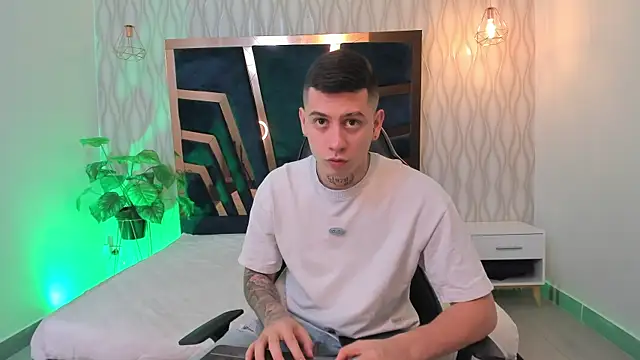 Yeiko Romero  online show from 15, 3, 2025