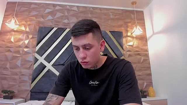 Yeiko Romero  online show from 18, 3, 2025