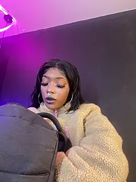 TIFFANYYSTAR online show from 17, 9, 2025