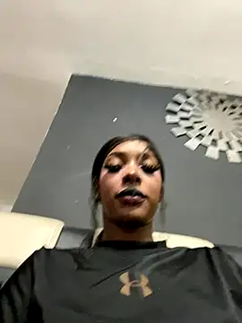 TIFFANYYSTAR online show from 9, 10, 2025