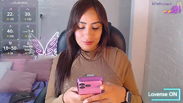 Snapshot of Paulina_627 chatting on 24, 7, 2026 Paulina 627 online show from 24, 7, 2026