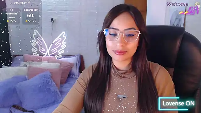 Snapshot of Paulina_627 chatting on 5, 6, 2026 Paulina 627 online show from 5, 6, 2026