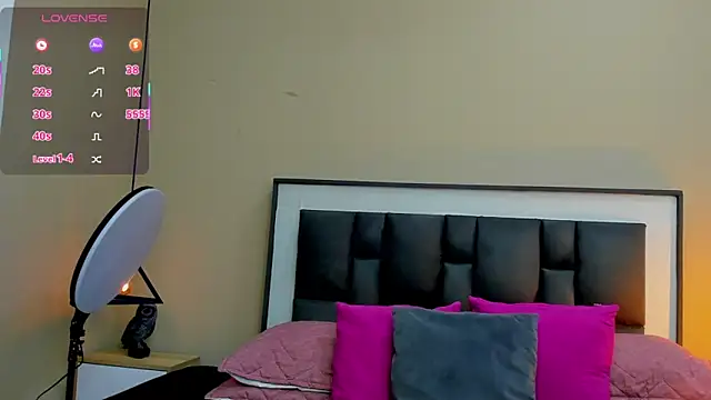 Snapshot of Ayla_martinez chatting on 23, 9, 2025 Ayla martinez online show from 23, 9, 2025