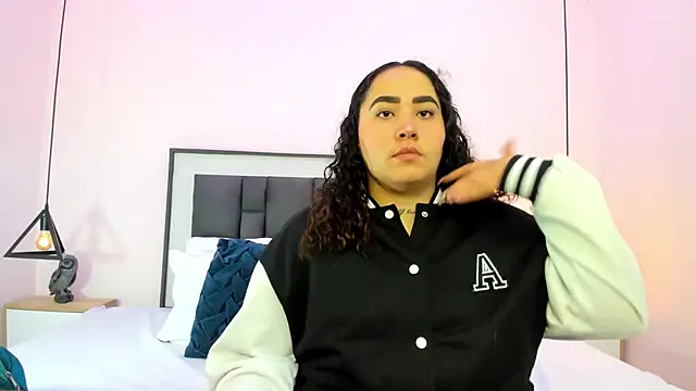 Snapshot of Ayla_martinez chatting on 30, 10, 2025 Ayla martinez online show from 30, 10, 2025