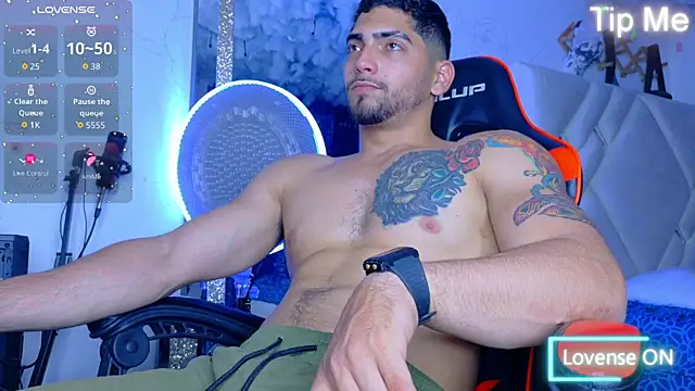 Rich boy01 online show from 11, 11, 2025