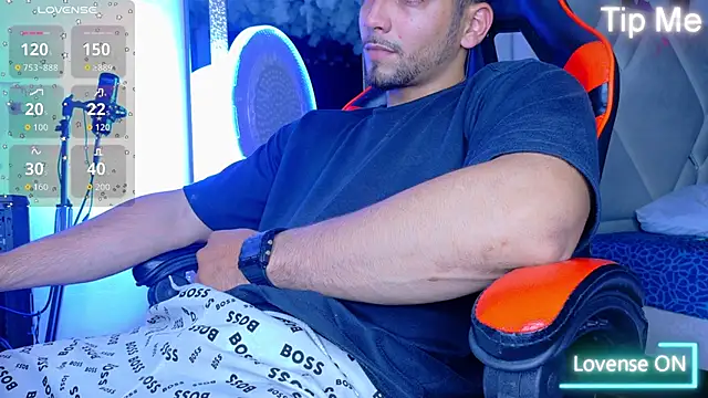 Rich boy01 online show from 6, 11, 2025