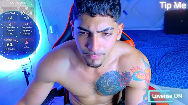 Rich boy01 online show from 8, 9, 2025