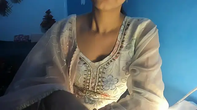 aarjulove online show from 5, 10, 2025