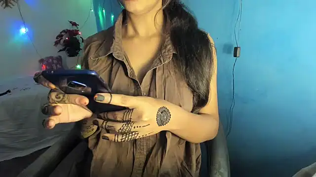 aarjulove online show from 6, 11, 2025