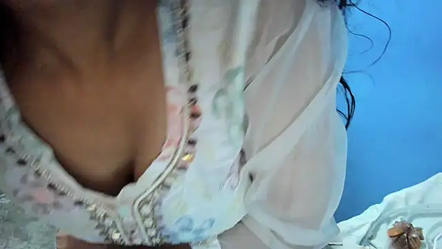 aarjulove online show from 2, 10, 2025