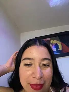 Leslydeleon23 online show from 6, 12, 2024