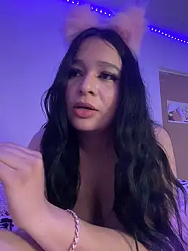 Leslydeleon23 online show from 6, 3, 2025