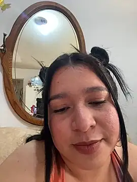 Leslydeleon23 online show from 5, 1, 2025