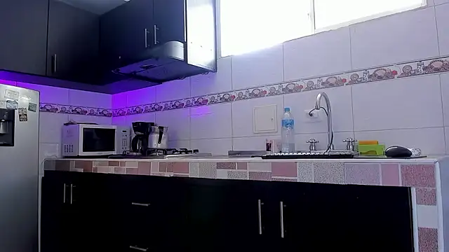 Emma-evans online show from 31, 10, 2025