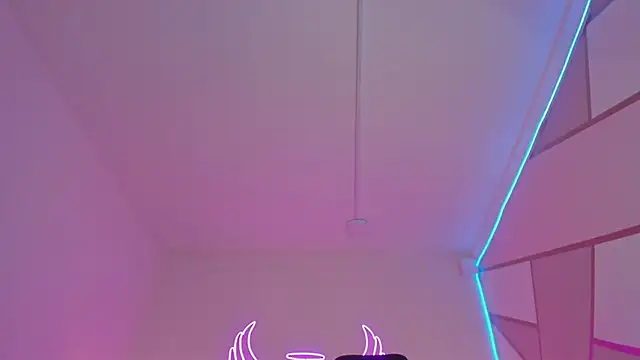  scarletmoore online show from 18, 3, 2025