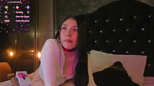 Zowi Hottiee online show from 30, 9, 2025