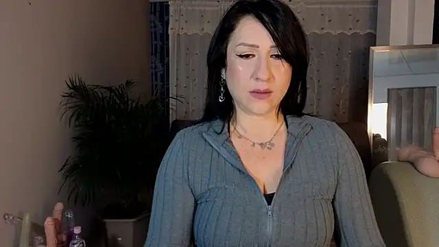 camil milfdream online show from 14, 3, 2025