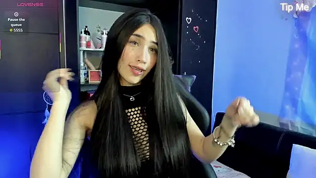 Emilytafur online show from 13, 6, 2026