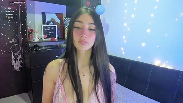 Emilytafur online show from 12, 2, 2025