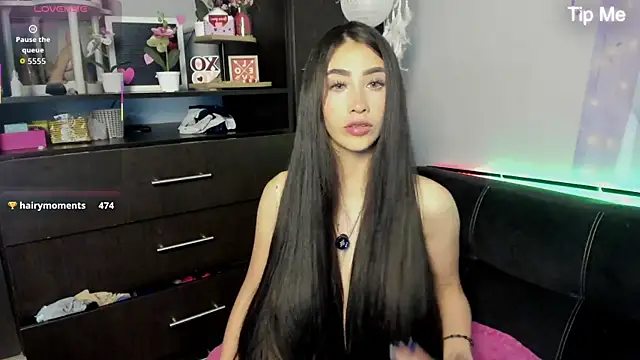 Emilytafur online show from 11, 3, 2026