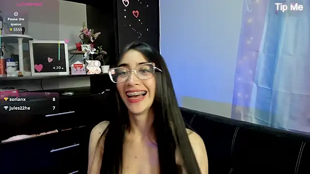 Emilytafur online show from 20, 7, 2026