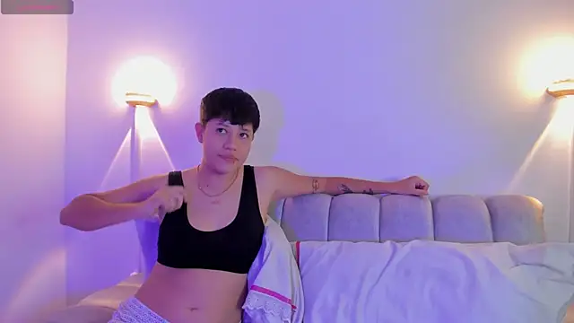 violet casper  online show from 16, 10, 2025