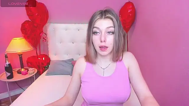 MollyMeltorr online show from 4, 3, 2025