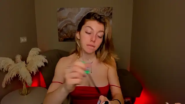 MollyMeltorr online show from 7, 10, 2025