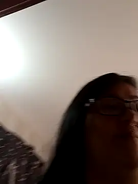 Snapshot of l1la_Rav3n chatting on 5, 3, 2025 l1la Rav3n online show from 5, 3, 2025