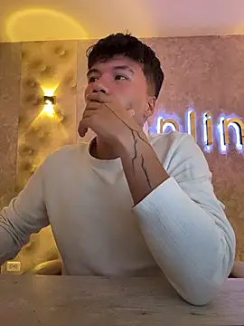 Snapshot of Logan_smith1 chatting on 21, 11, 2025 Logan smith1 online show from 21, 11, 2025