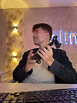 Snapshot of Logan_smith1 chatting on 8, 1, 2026 Logan smith1 online show from 8, 1, 2026