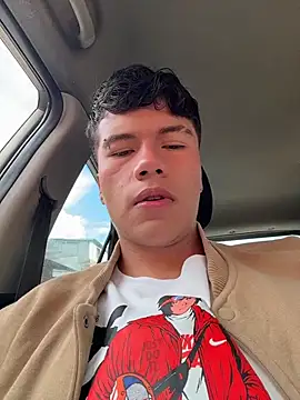 Snapshot of Logan_smith1 chatting on 16, 11, 2025 Logan smith1 online show from 16, 11, 2025