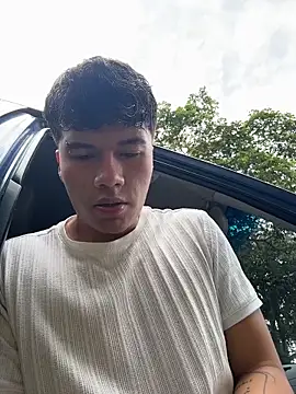 Snapshot of Logan_smith1 chatting on 23, 11, 2025 Logan smith1 online show from 23, 11, 2025