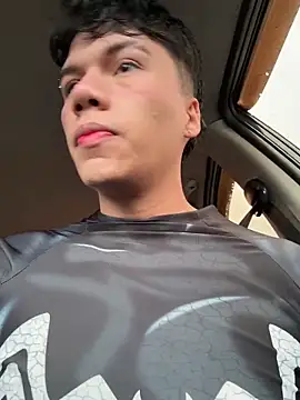 Snapshot of Logan_smith1 chatting on 17, 10, 2025 Logan smith1 online show from 17, 10, 2025