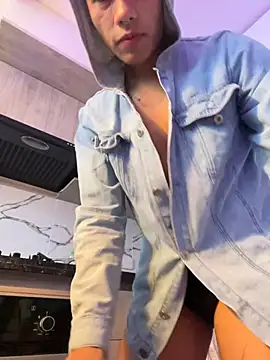 Snapshot of Logan_smith1 chatting on 17, 2, 2025 Logan smith1 online show from 17, 2, 2025