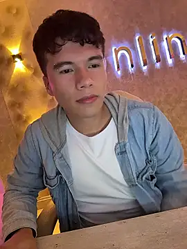 Snapshot of Logan_smith1 chatting on 9, 1, 2026 Logan smith1 online show from 9, 1, 2026