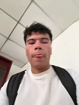 Snapshot of Logan_smith1 chatting on 17, 9, 2025 Logan smith1 online show from 17, 9, 2025