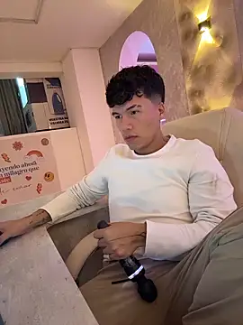 Snapshot of Logan_smith1 chatting on 7, 11, 2025 Logan smith1 online show from 7, 11, 2025