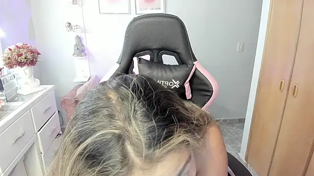 Melannyy  online show from 9, 4, 2026