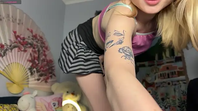 dollfromvenus online show from 30, 5, 2026