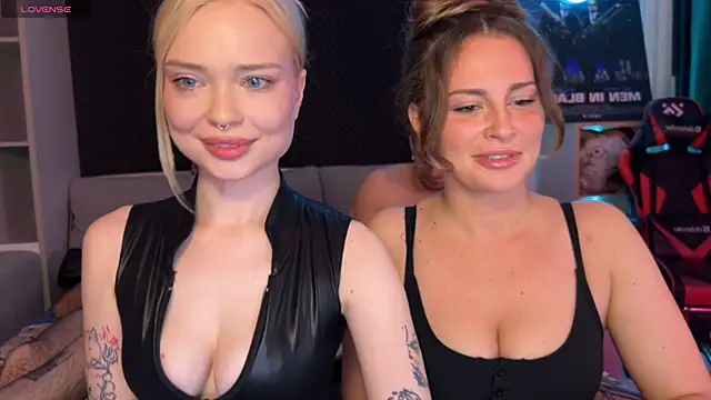 Snapshot of dollfromvenus chatting on 27, 6, 2026 dollfromvenus online show from 27, 6, 2026