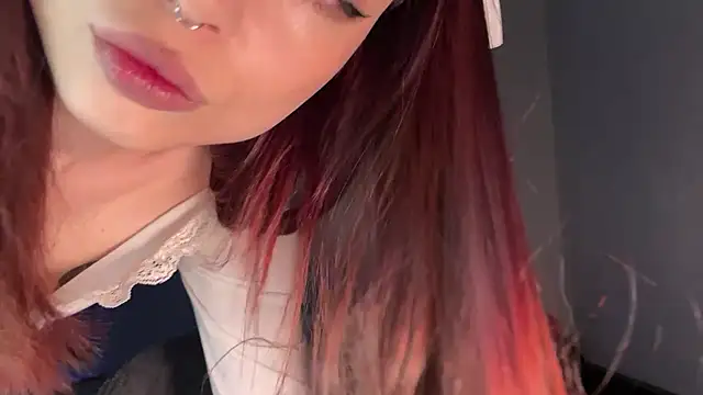 dollfromvenus online show from 2, 2, 2025