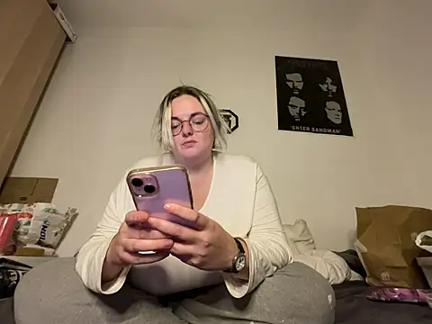 Snapshot of ofeefox chatting on 3, 1, 2025 ofeefox online show from 3, 1, 2025