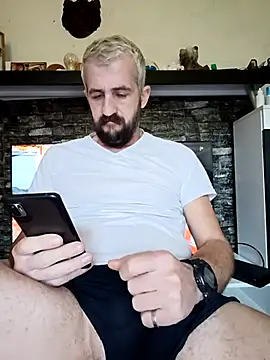 Snapshot of GrofLicno chatting on 19, 1, 2026 GrofLicno online show from 19, 1, 2026