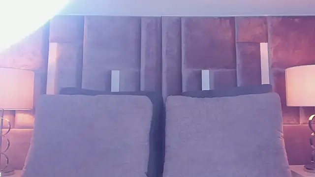 Nia Bunny online show from 31, 10, 2025