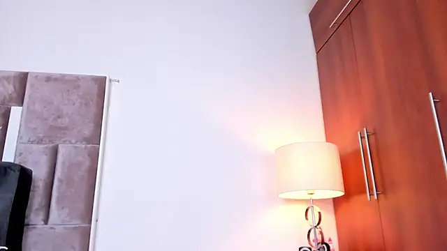 Nia Bunny online show from 7, 5, 2026