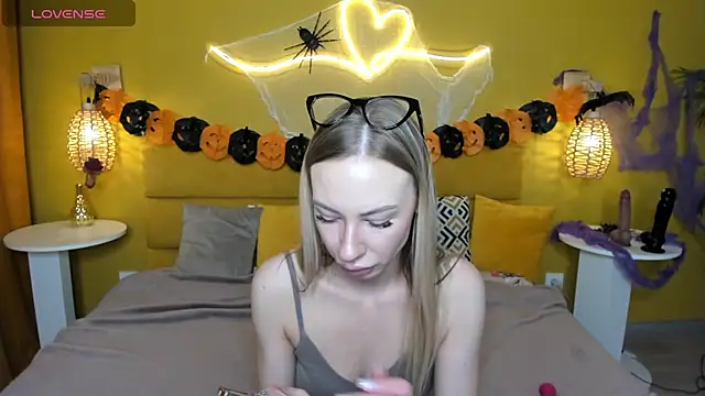 Diana Garrett online show from 29, 10, 2025