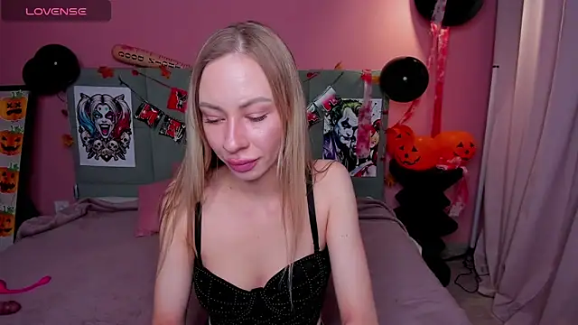 Diana Garrett online show from 28, 10, 2025